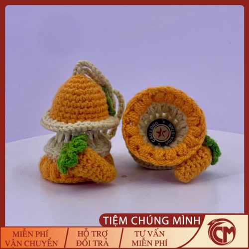 Móc khóa cầu lông thỏ cà rốt bằng len Handmade