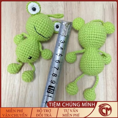 Móc khóa len ếch vô tri chân dài