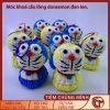 Móc khóa cầu lông Doremon đan len