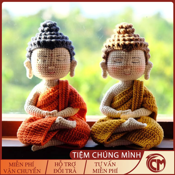 Phật thích ca ngồi thiền đan len
